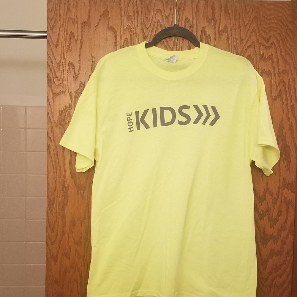 Hope Kids Graphic tshirts  Size Large